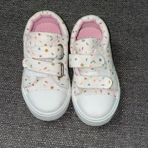 Toddler canvas shoes